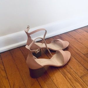 Lulu’s nude heels